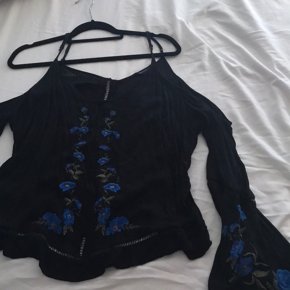 Off the shoulder AE blouse